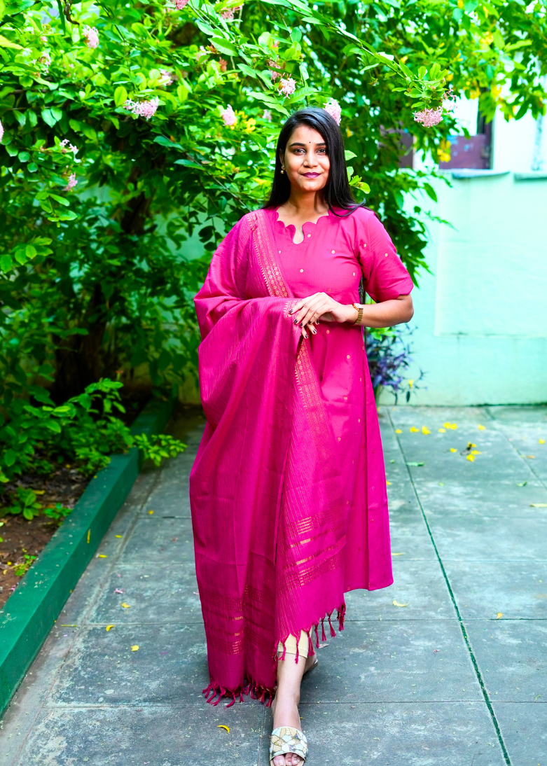 SC404 – Magenta Woven Kurti Set with Dupatta
