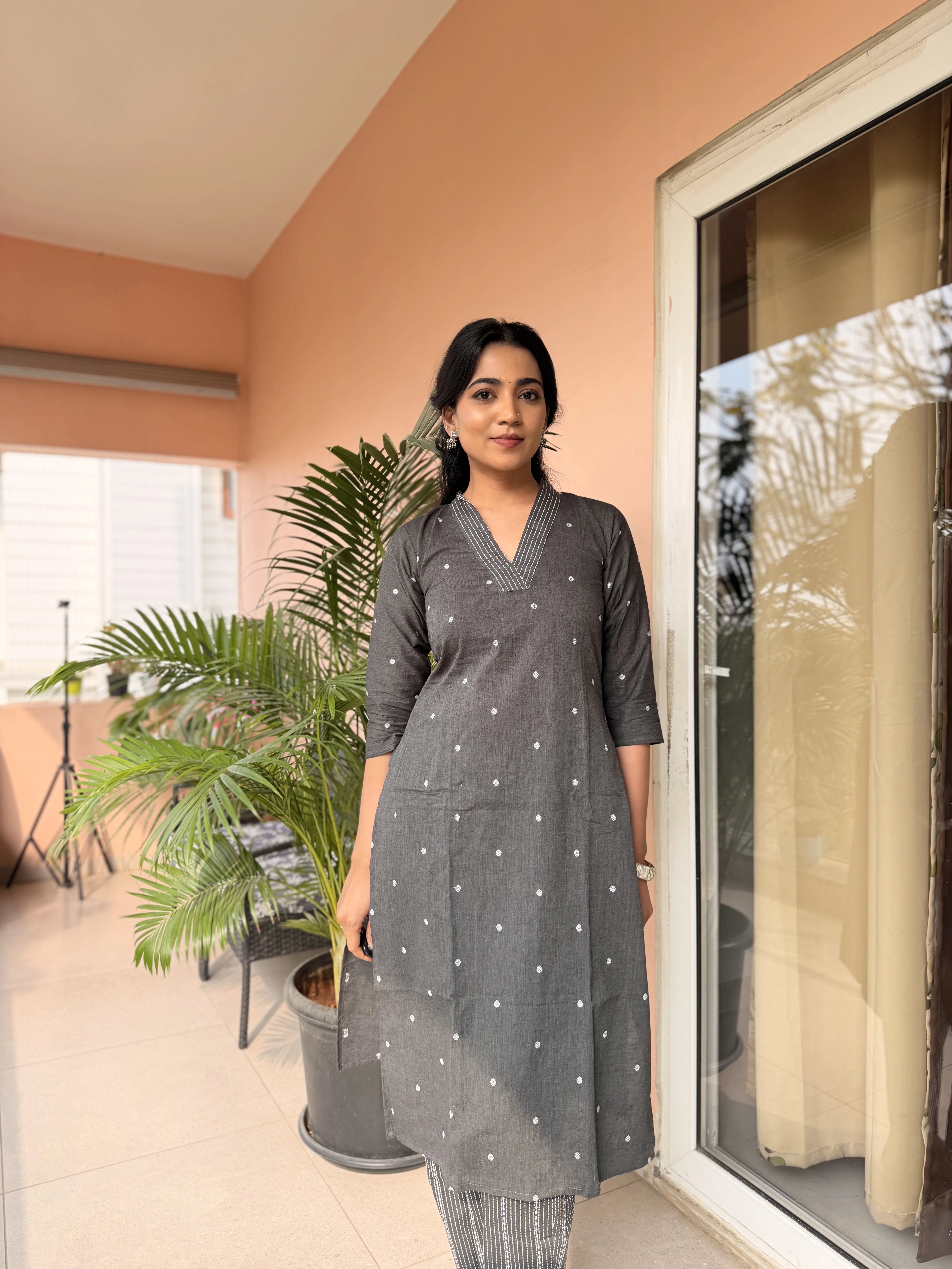 SC507 – Grey Printed Linen Casual Kurti Set