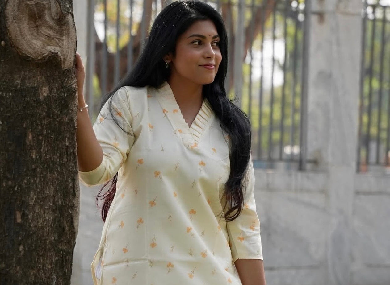 SC204 – Ivory floral Printed Linen Dress