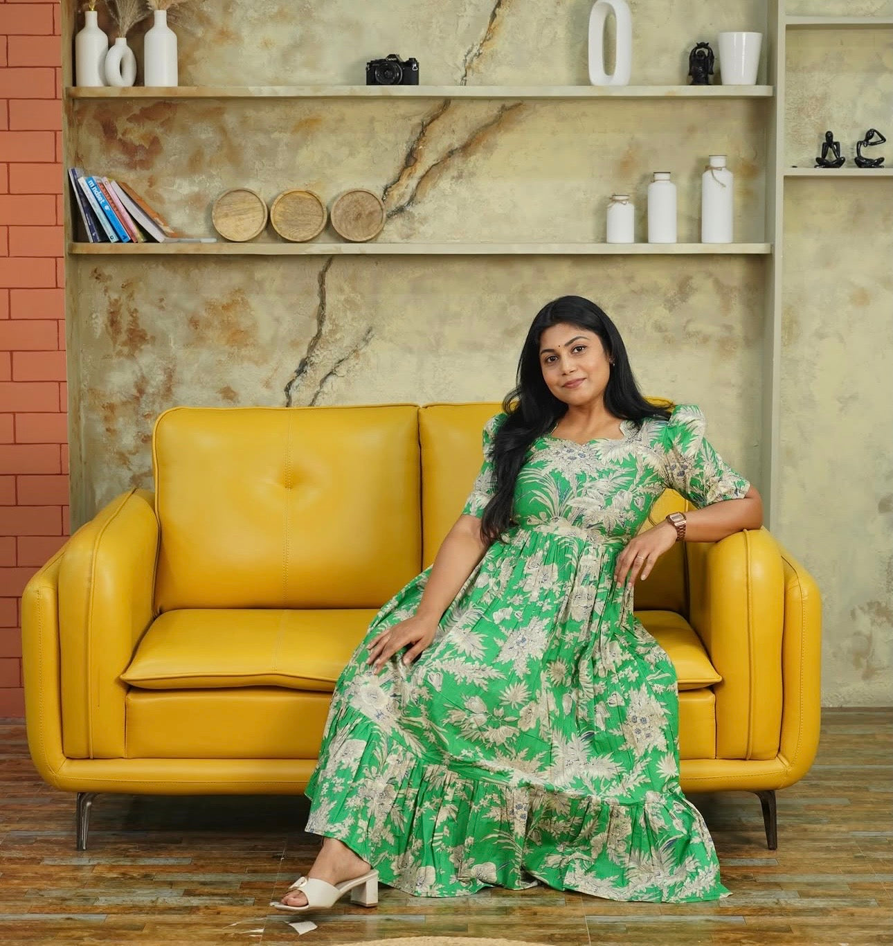 SC105- Green Abstract Print Midi Dress