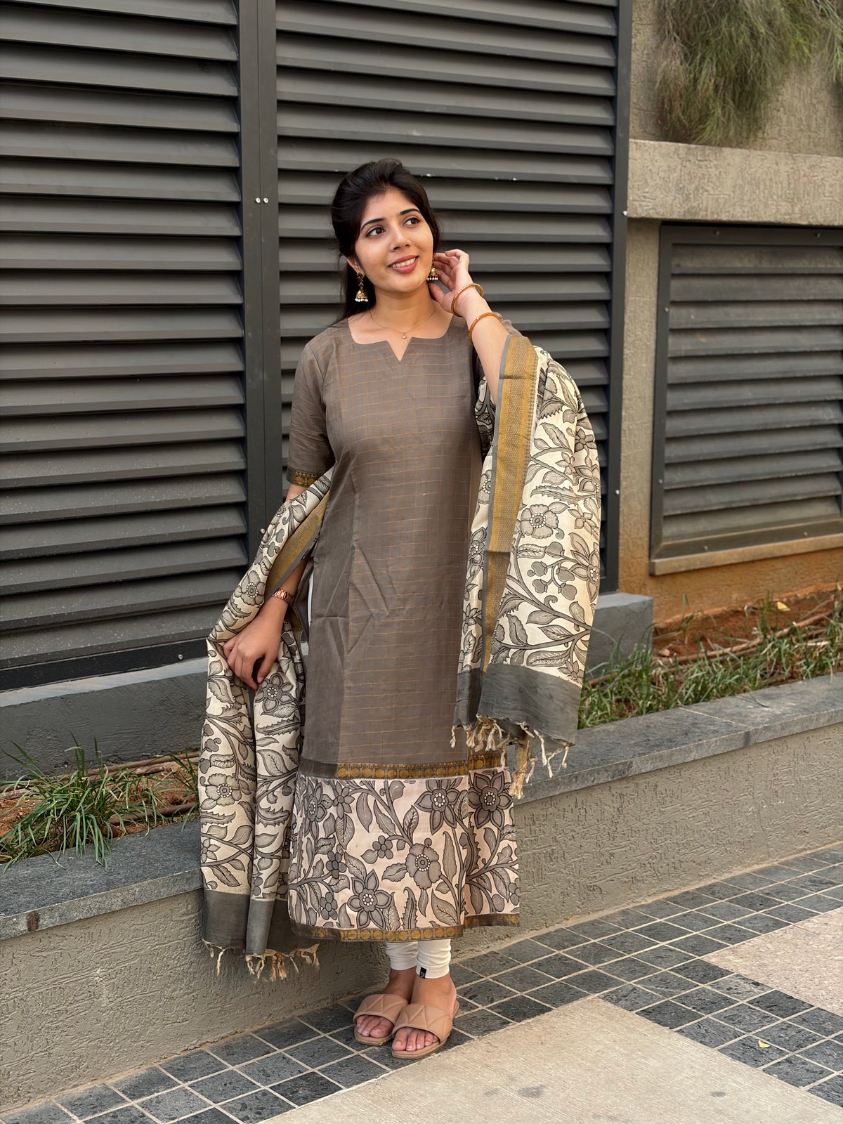 SC415- Grey Mangalgiri silk kurti with Kalamkari Dupatta